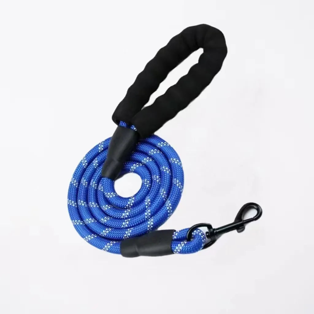Pet dog leash with a comfortable soft