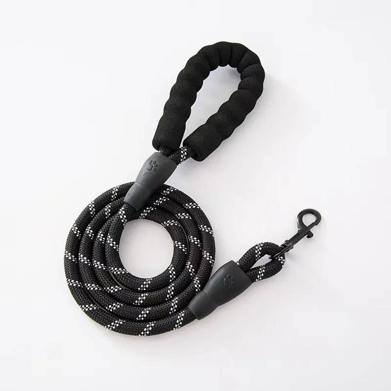 Pet dog leash with a comfortable soft